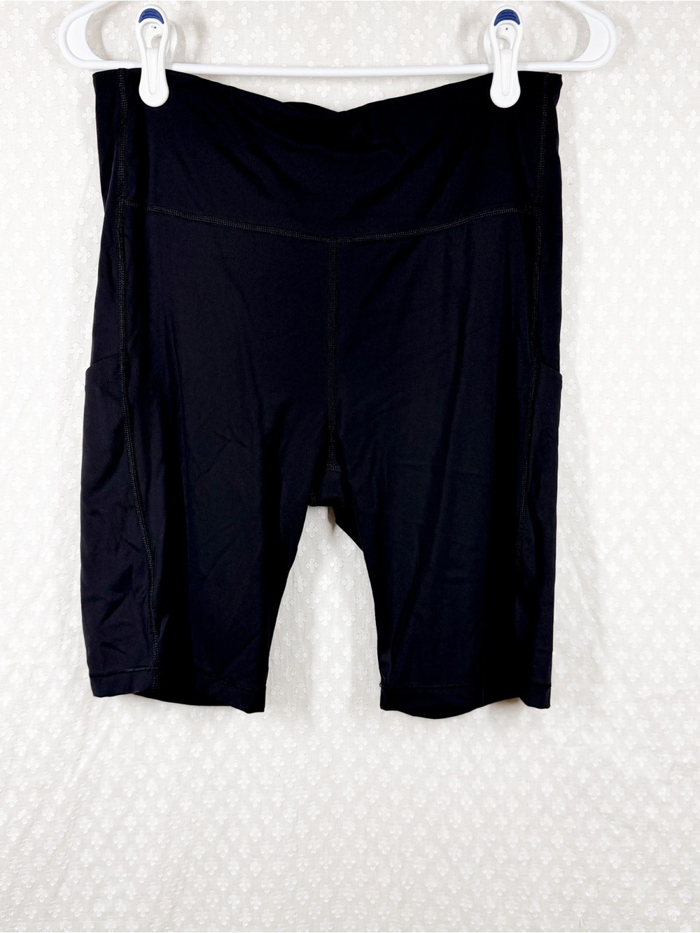 Athleta Black Ultimate Stash Pocket 9” Bike Shorts